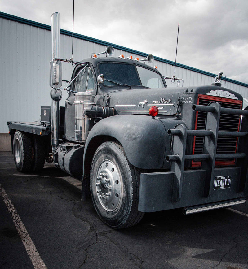 1962 Mack B73