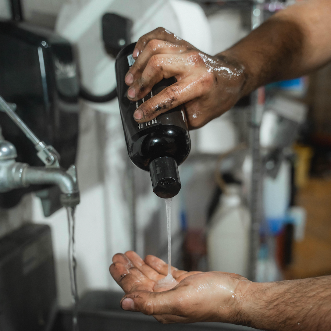 Heavy-Duty Body Wash – Natural Degreasing Formula (16oz) | Lonestar Supply Co