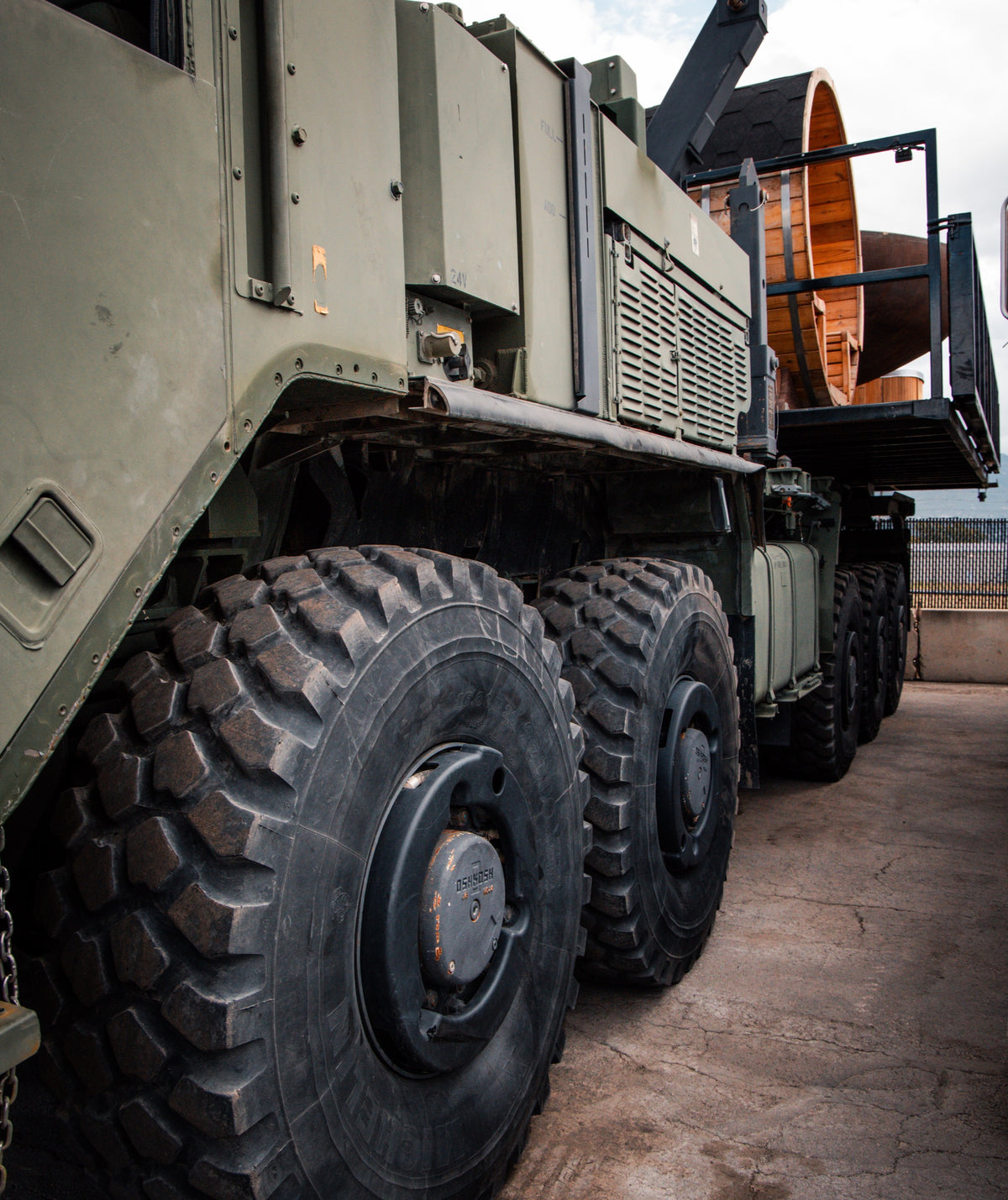 Oshkosh LVSR 10x10 (2) - 4