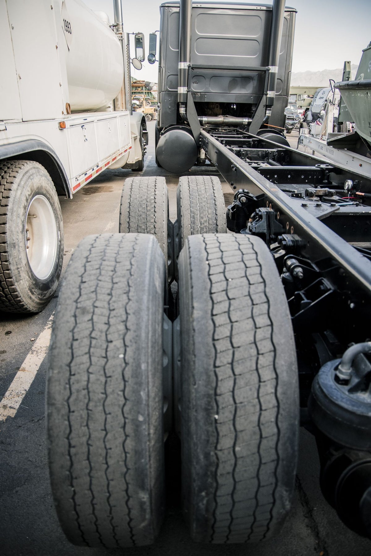 1988 Ford CL9000 Cabover - 8
