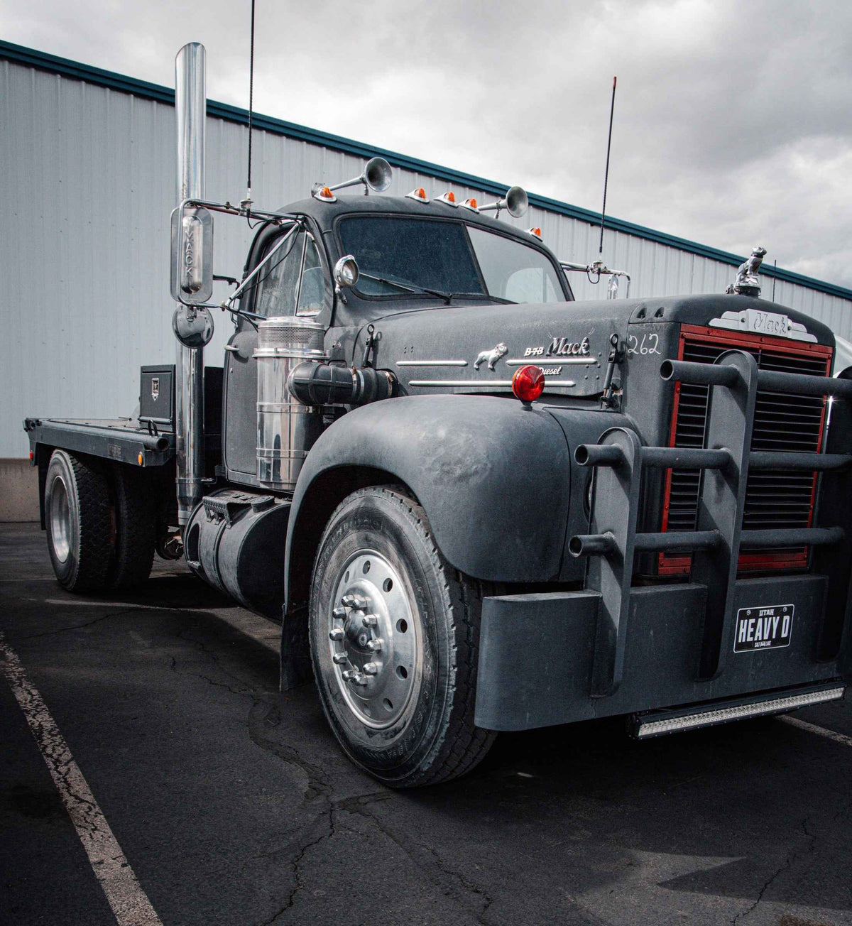 1962 Mack B73