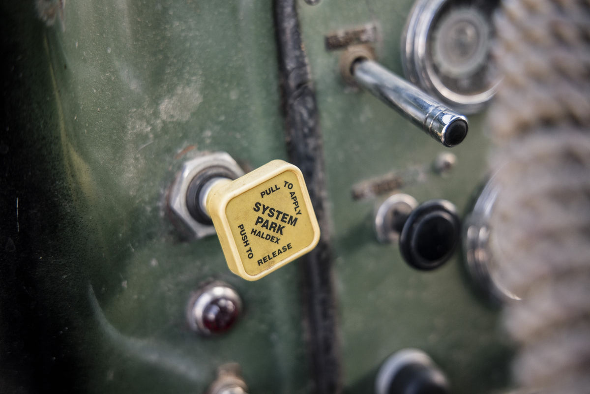 1962 Mack B73 - 8