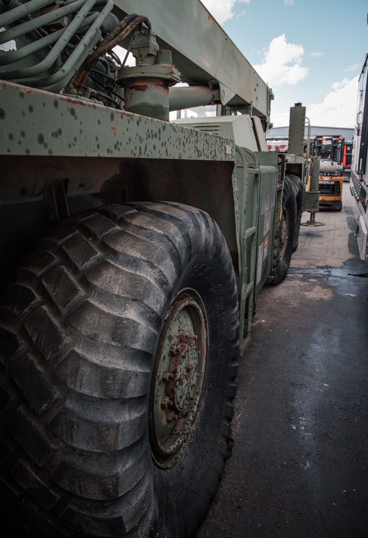 Military Crane - 4