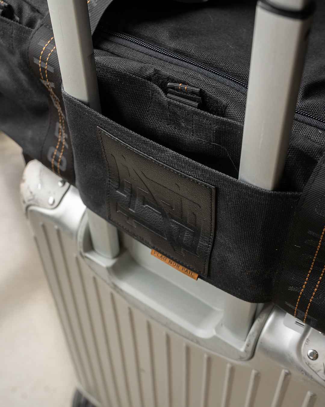 DUFFLE BAG - CANVAS